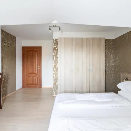 Apart-hotel Faraway Near Vienna Airport With Anytime Self Check In