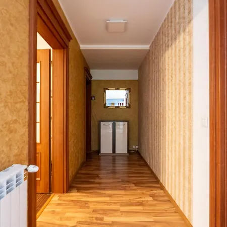 Faraway Near Vienna Airport With Anytime Self Check In