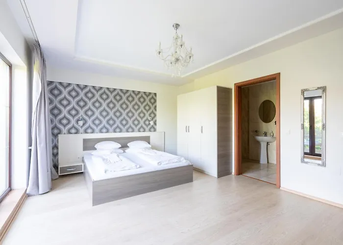 Faraway Near Vienna Airport With Anytime Self Check In Lejlighedshotel Bruck an der Leitha