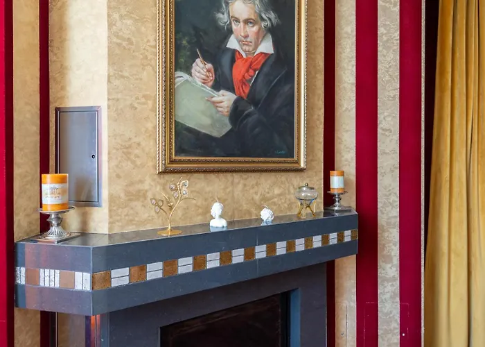 Faraway Near Vienna Airport With Anytime Self Check In 3*