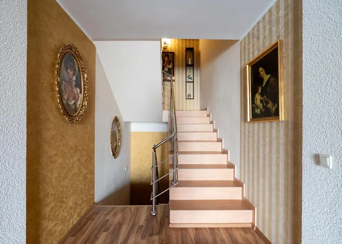 Faraway Near Vienna Airport With Anytime Self Check In